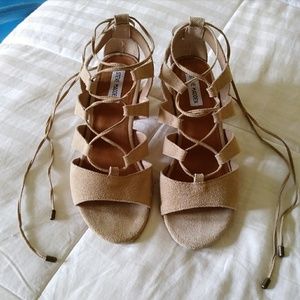 🌴STEVE MADDEN tie up heels